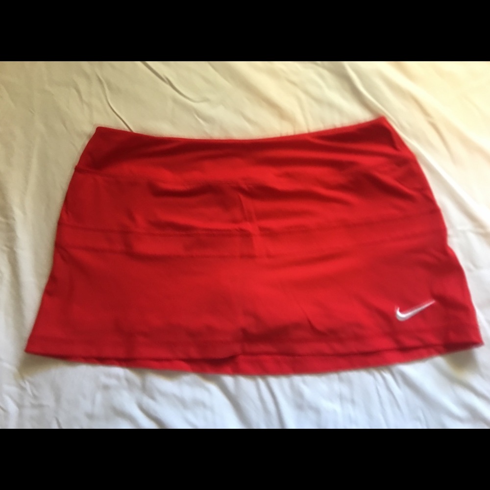 Nike women’s tennis skirt